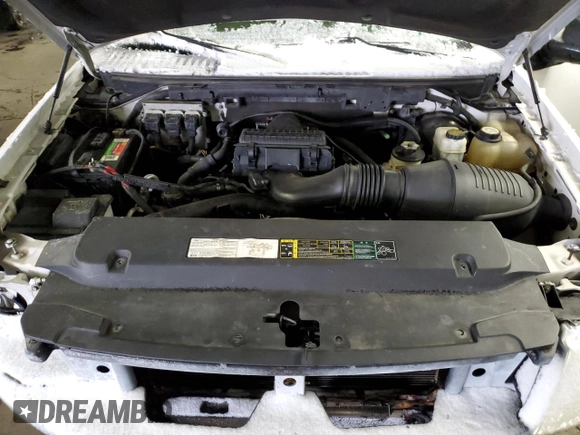 2005 Ford Expedition Special Service with VIN 1FMPU16565LA52584, listed as a Copart auction lot 82121934 with 184,558 mi miles and Salvage Title. Bid and sale history available at carsss.com. Image 12.