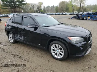 2014 BMW X1 xDrive28i z VIN WBAVL1C53EVY17464, wystawiony jako Copart lot #55456165 z przebiegiem 172 007 mil mil oraz Tytuł czysty. Historia ofert i sprzedaży dostępna na DreamBid. Obrazek 4.