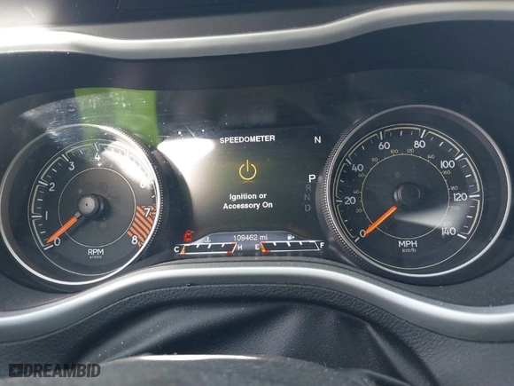 2015 Jeep Cherokee Trailhawk with VIN 1C4PJMBS9FW648525, listed as a IAAI auction lot 41742008 with 109,462 mi miles. Bid and sale history available at carsss.com. Image 7.