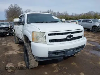 2007 Chevrolet Silverado 1500 LTZ with VIN 3GCEK13M77G530914, listed as a IAAI auction lot 41639439 with Not Provided miles. Bid and sale history available at carsss.com. Image 1.