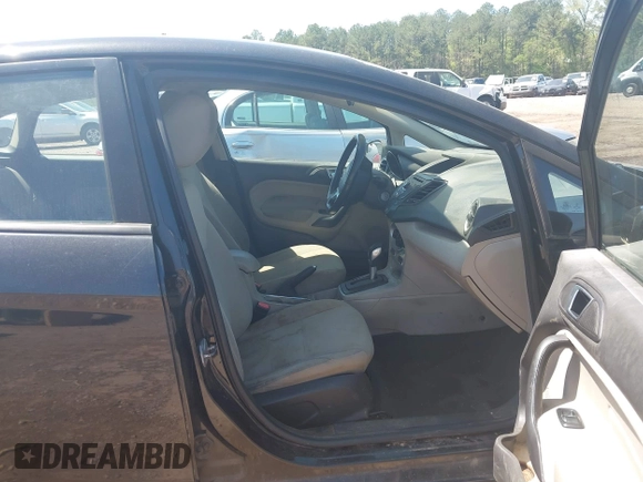 2015 Ford Fiesta SE with VIN 3FADP4BJ9FM113645, listed as a IAAI auction lot 41970671 with 138,026 mi miles. Bid and sale history available at carsss.com. Image 5.