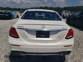 2017 Mercedes-Benz E 300 Luxury with VIN WDDZF4KB1HA148925, listed as a Copart auction lot 60001475 with 72,293 mi miles and Salvage title. Bid and sale history available at DreamBid. Image 6.