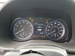 2020 Hyundai Kona SEL с VIN KM8K22AA7LU470072, выставлен на аукционе Copart как лот 65822584 с пробегом 18 043 миль миль и Списание • Salvage title. История ставок и продаж доступна на DreamBid. Изображение 9.