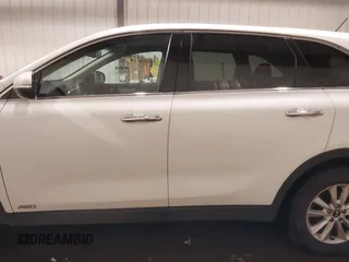 2019 Kia Sorento LX with VIN 5XYPGDA36KG542596, listed as a IAAI auction lot 40921931 with 115,716 mi miles. Bid and sale history available at carsss.com. Image 15.