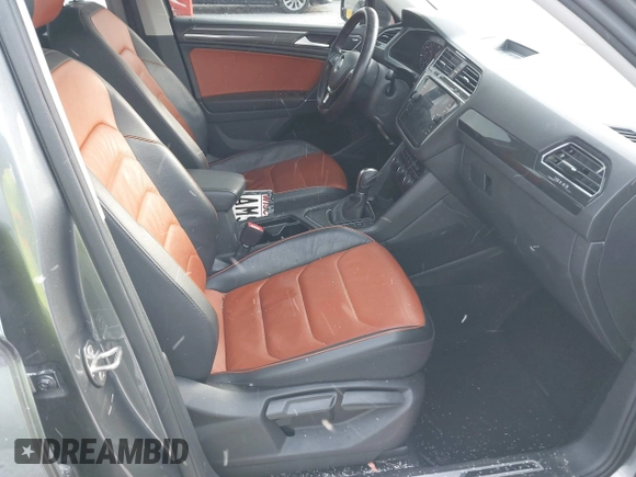 2018 Volkswagen Tiguan SEL Premium with VIN 3VV5B7AX9JM103745, listed as a IAAI auction lot 40993940 with 67,398 mi miles and . Bid and sale history available at DreamBid. Image 5.
