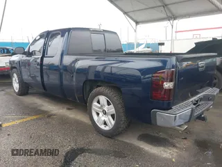 2007 Chevrolet Silverado 1500 LT w/1LT with VIN 2GCEC19J771665197, listed as a IAAI auction lot 41725768 with 122,855 mi miles. Bid and sale history available at carsss.com. Image 3.