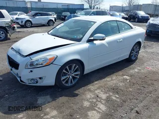 2013 Volvo C70 T5 with VIN YV1672MC0DJ139884, listed as a IAAI auction lot 41846044 with 89,838 mi miles. Bid and sale history available at carsss.com. Image 17.