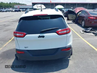 2016 Jeep Cherokee Sport with VIN 1C4PJLAB1GW336793, listed as a IAAI auction lot 42437118 with 8,424 mi miles and . Bid and sale history available at DreamBid. Image 17.