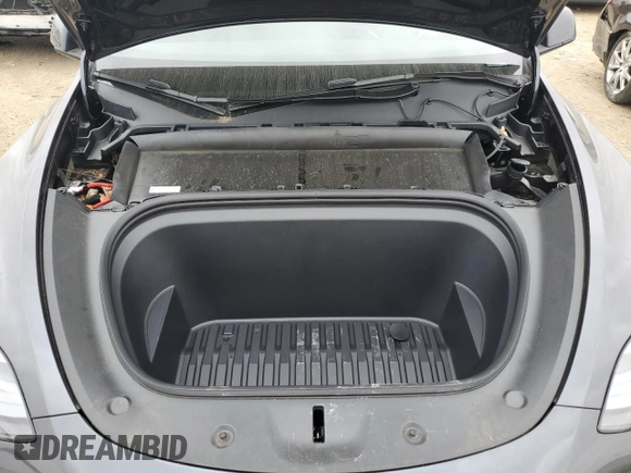 2024 Tesla Model Y с VIN 7SAYGDED1RF177417, выставлен на аукционе Copart как лот 54241755 с пробегом 7 716 миль миль и Списание • Salvage title. История ставок и продаж доступна на DreamBid. Изображение 11.