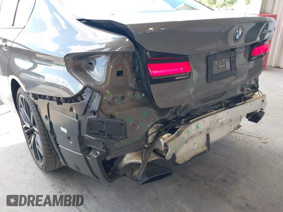 2021 BMW 5 Series 530e with VIN WBA13AG04MCF36168, listed as a IAAI auction lot 42256325 with 71,211 mi miles and . Bid and sale history available at DreamBid. Image 6.