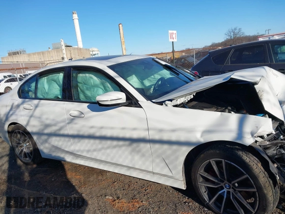 2020 BMW 3 Series 330i xDrive with VIN 3MW5R7J00L8B34288, listed as a IAAI auction lot 41421442 with 43,930 mi miles. Bid and sale history available at carsss.com. Image 13.