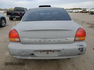 2001 Hyundai Sonata GLS with VIN KMHWF35VX1A372516, listed as a Copart auction lot 76357494 with 170,642 mi miles and Salvage Title. Bid and sale history available at carsss.com. Image 6.