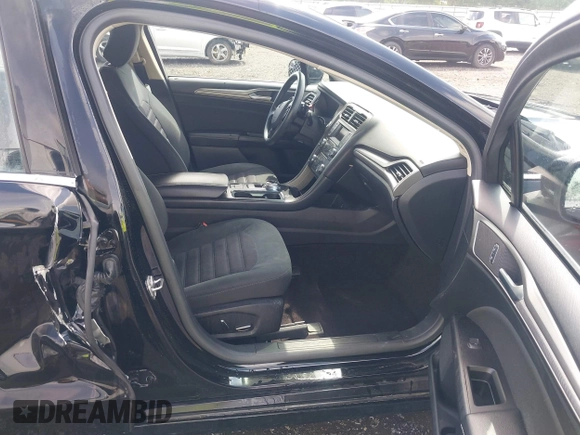 2017 Ford Fusion SE with VIN 3FA6P0HD6HR302875, listed as a IAAI auction lot 42105022 with 105,437 mi miles and . Bid and sale history available at DreamBid. Image 5.