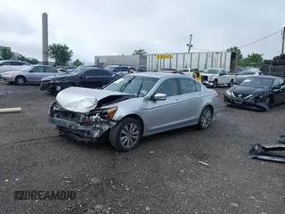 2011 Honda Accord EX-L с VIN 1HGCP3F83BA014108, выставлен на аукционе IAAI как лот 42527925 с пробегом 90 049 миль миль и . История ставок и продаж доступна на DreamBid. Изображение 18.