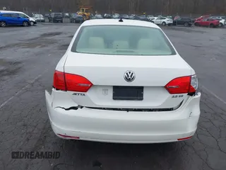 2013 Volkswagen Jetta Sedan SE with VIN 3VWDP7AJ8DM359142, listed as a IAAI auction lot 41842978 with 119,710 mi miles. Bid and sale history available at carsss.com. Image 6.