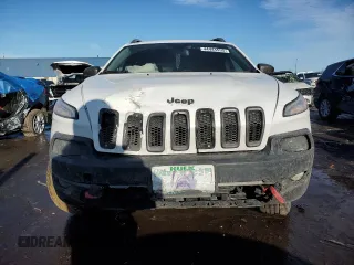 2015 Jeep Cherokee Trailhawk with VIN 1C4PJMBB5FW778883, listed as a Copart auction lot 44444555 with 113,194 mi miles and Salvage title. Bid and sale history available at DreamBid. Image 5.