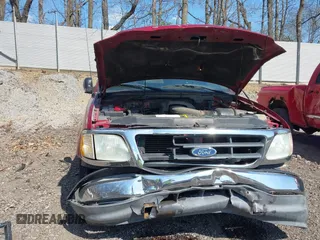 2003 Ford F-150 XLT with VIN 1FTRW07L13KD81923, listed as a IAAI auction lot 42112168 with 147,039 mi miles. Bid and sale history available at carsss.com. Image 6.