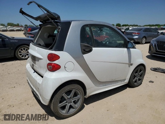 2013 Smart fortwo Pure with VIN WMEEJ3BA9DK627656, listed as a Copart auction lot 52109195 with 118,181 mi miles and Clean title. Bid and sale history available at DreamBid. Image 3.