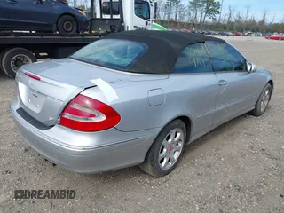 2004 Mercedes-Benz CLK 320 z VIN WDBTK65G54T009988, wystawiony jako IAAI lot #42079933 z przebiegiem Nie podano mil oraz . Historia ofert i sprzedaży dostępna na DreamBid. Obrazek 4.
