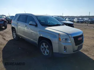 2015 GMC Terrain SLE z VIN 2GKFLVEK9F6190491, wystawiony jako IAAI lot #41516139 z przebiegiem 208 229 mil mil oraz . Historia ofert i sprzedaży dostępna na DreamBid. Obrazek 1.