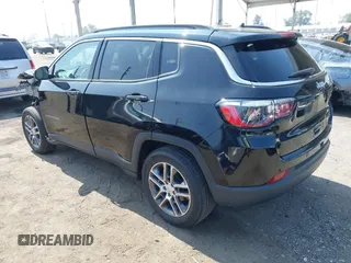 2020 Jeep Compass Latitude z VIN 3C4NJCBB0LT258657, wystawiony jako IAAI lot #42599084 z przebiegiem 29 997 mil mil oraz . Historia ofert i sprzedaży dostępna na DreamBid. Obrazek 3.