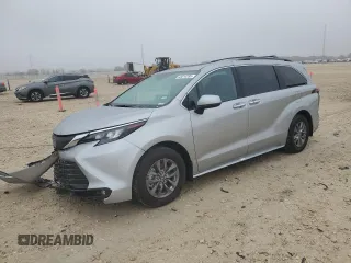 2025 Toyota Sienna XLE with VIN 5TDJRKEC2SS234150, listed as a Copart auction lot 43014285 with 5,996 mi miles and Salvage Title. Bid and sale history available at carsss.com. Image 1.