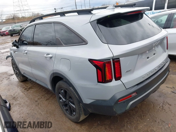 2022 Kia Sorento X-Line S with VIN 5XYRLDLC4NG125936, listed as a IAAI auction lot 41217535 with 32,988 mi miles. Bid and sale history available at carsss.com. Image 3.