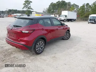 2024 Nissan Kicks SV with VIN 3N1CP5CV5RL574092, listed as a IAAI auction lot 41792156 with 9,956 mi miles. Bid and sale history available at carsss.com. Image 4.