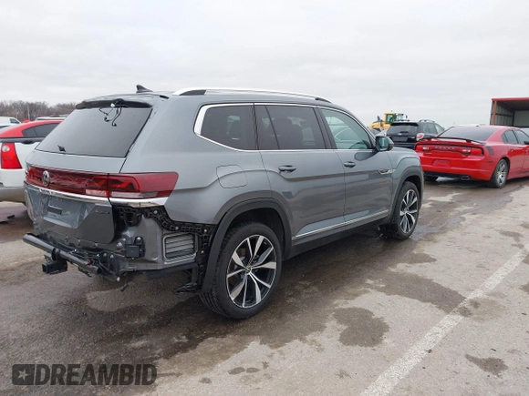 2024 Volkswagen Atlas SEL Premium R-Line z VIN 1V2FR2CA0RC523772, wystawiony jako IAAI lot #41544482 z przebiegiem 7 703 mil mil oraz . Historia ofert i sprzedaży dostępna na DreamBid. Obrazek 4.
