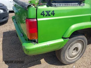 1999 Jeep Cherokee Sport with VIN 1J4FF68S1XL651707, listed as a IAAI auction lot 42325089 with Not provided miles and . Bid and sale history available at DreamBid. Image 12.