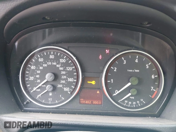 2006 BMW 3 Series 325i z VIN WBAVB13516KX33813, wystawiony jako IAAI lot #42624042 z przebiegiem 191 402 mil mil oraz . Historia ofert i sprzedaży dostępna na DreamBid. Obrazek 7.