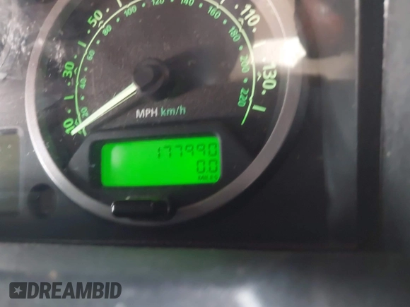 2006 Land Rover LR3 SE z VIN SALAE25476A354252, wystawiony jako IAAI lot #42263286 z przebiegiem 177 990 mil mil oraz . Historia ofert i sprzedaży dostępna na DreamBid. Obrazek 7.