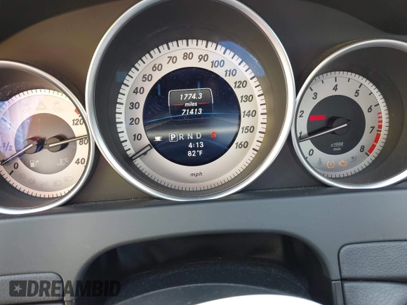 2013 Mercedes-Benz C 250 с VIN WDDGJ4HB9DF963125, выставлен на аукционе IAAI как лот 42725863 с пробегом 71 413 миль миль и . История ставок и продаж доступна на DreamBid. Изображение 7.
