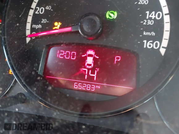 2013 Volkswagen Beetle Fender Edition z VIN 3VWJP7AT8DM674981, wystawiony jako IAAI lot #41685176 z przebiegiem 65 283 mil mil oraz . Historia ofert i sprzedaży dostępna na DreamBid. Obrazek 16.