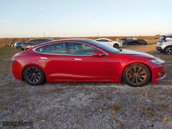 2018 Tesla Model S 75D with VIN 5YJSA1E23JF239857, listed as a IAAI auction lot 40512030 with 1 mi miles. Bid and sale history available at carsss.com. Image 13.