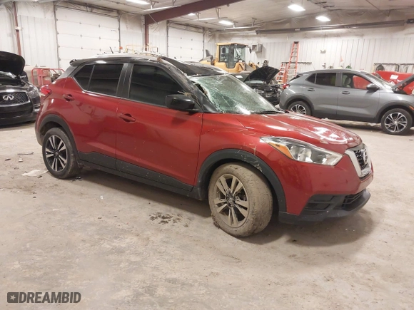 2018 Nissan Kicks SR with VIN 3N1CP5CU7JL528422, listed as a IAAI auction lot 41880440 with 107,182 mi miles. Bid and sale history available at carsss.com. Image 1.