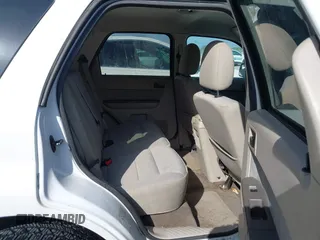 2011 Ford Escape Hybrid with VIN 1FMCU4K3XBKA75758, listed as a IAAI auction lot 42753145 with 170,554 mi miles and . Bid and sale history available at DreamBid. Image 8.