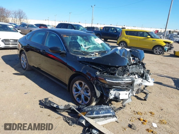 2024 Honda Accord LX z VIN 1HGCY1F28RA052831, wystawiony jako IAAI lot #41209914 z przebiegiem 18 337 mil mil oraz . Historia ofert i sprzedaży dostępna na DreamBid. Obrazek 1.