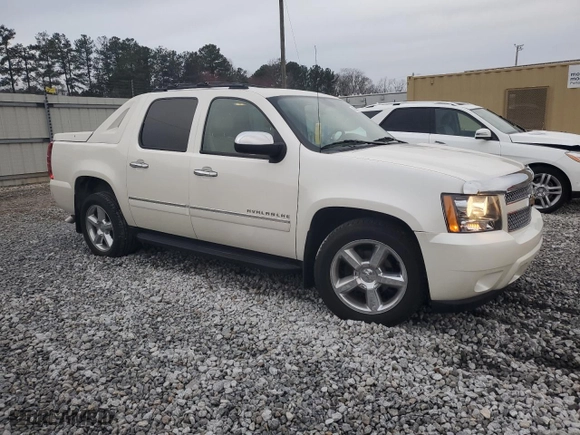 2011 Chevrolet Avalanche LTZ with VIN 3GNTKGE36BG334977, listed as a Copart auction lot 48656615 with 92,922 mi miles and Salvage Title. Bid and sale history available at carsss.com. Image 4.