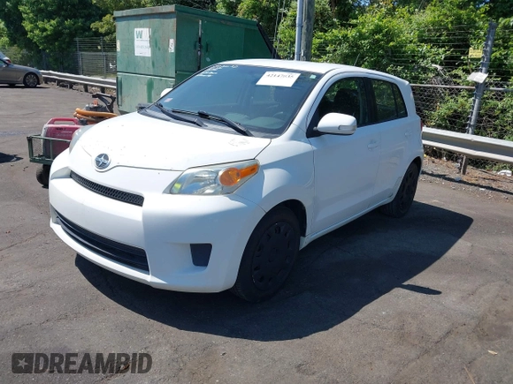 2009 Scion xD with VIN JTKKU10429J046662, listed as a IAAI auction lot 42147835 with 182,952 mi miles. Bid and sale history available at carsss.com. Image 2.