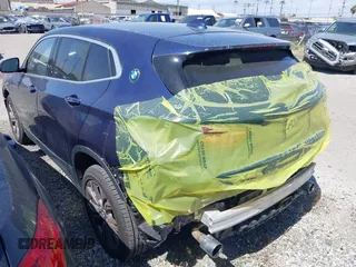 2018 BMW X2 sDrive28i z VIN WBXYJ3C31JEP76135, wystawiony jako IAAI lot #42136753 z przebiegiem 21 377 mil mil oraz . Historia ofert i sprzedaży dostępna na DreamBid. Obrazek 3.