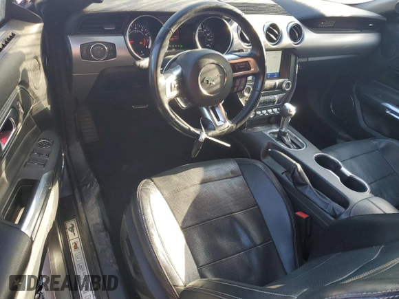 2020 Ford Mustang EcoBoost z VIN 1FATP8UH9L5125597, wystawiony jako Copart lot #52438895 z przebiegiem 104 549 mil mil oraz Szkoda całkowita • Salvage title. Historia ofert i sprzedaży dostępna na DreamBid. Obrazek 8.