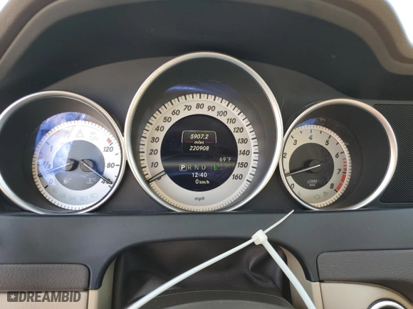2013 Mercedes-Benz C-Class C 250 with VIN WDDGJ4HB9DF992589, listed as a Copart auction lot 53608145 with 220,908 mi miles and Clean Title. Bid and sale history available at carsss.com. Image 9.