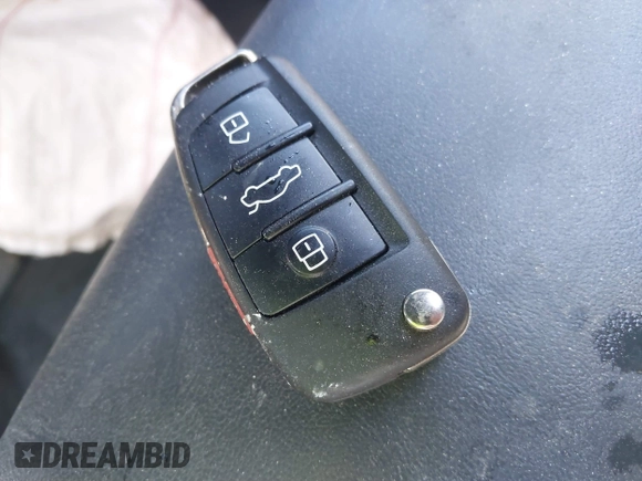 2024 Audi Q3 S line Premium z VIN WA1DECF3XR1108195, wystawiony jako IAAI lot #41833728 z przebiegiem Nie podano mil oraz . Historia ofert i sprzedaży dostępna na DreamBid. Obrazek 11.