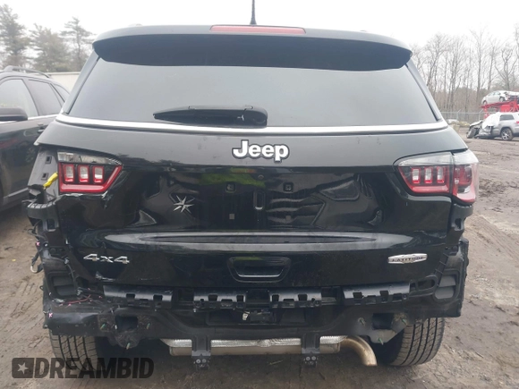 2018 Jeep Compass Altitude with VIN 3C4NJDBB0JT399781, listed as a IAAI auction lot 41711499 with 39,891 mi miles and . Bid and sale history available at carsss.com. Image 16.