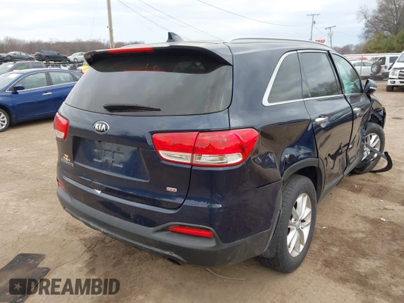 2016 Kia Sorento LX with VIN 5XYPG4A35GG115952, listed as a IAAI auction lot 41868467 with 96,000 mi miles. Bid and sale history available at carsss.com. Image 4.