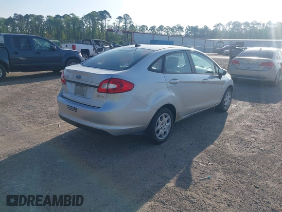 2013 Ford Fiesta S с VIN 3FADP4AJ8DM107477, выставлен на аукционе IAAI как лот 42474054 с пробегом 109 114 миль миль и . История ставок и продаж доступна на DreamBid. Изображение 4.