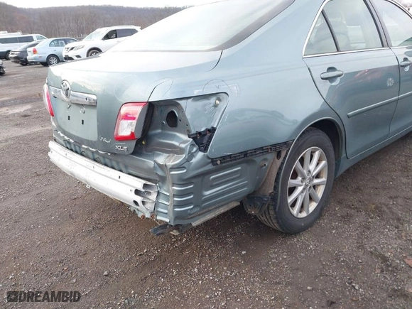 2011 Toyota Camry LE with VIN 4T1BF3EK6BU593163, listed as a IAAI auction lot 41878100 with 260,566 mi miles. Bid and sale history available at carsss.com. Image 18.