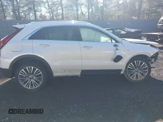 2024 Cadillac XT4 AWD Premium Luxury with VIN 1GYFZDR41RF206526, listed as a IAAI auction lot 41663532 with 5,070 mi miles and . Bid and sale history available at carsss.com. Image 13.
