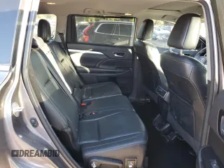 2016 Toyota Highlander XLE z VIN 5TDJKRFH0GS500635, wystawiony jako Copart lot #73833634 z przebiegiem 108 884 mil mil oraz Czysty tytuł • Clean title. Historia ofert i sprzedaży dostępna na DreamBid. Obrazek 11.